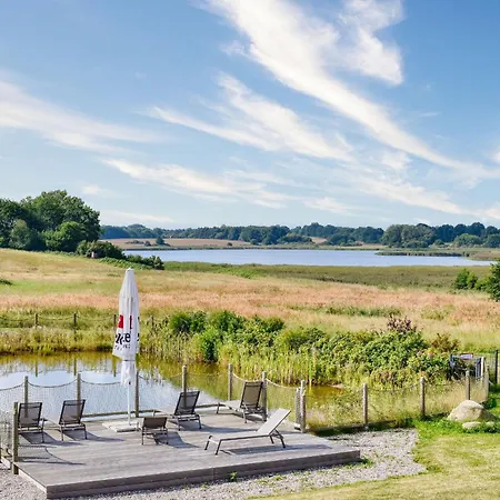 Eiderente 29 Im Wreecher Idyll Ruegen By Ruyastay